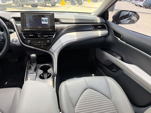 Used 2024 Toyota Camry SE w/ Convenience Package FWD image 28
