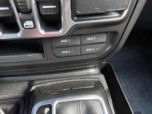 Used 2020 Jeep Gladiator Sport w/ Quick Order Package 24S image 29