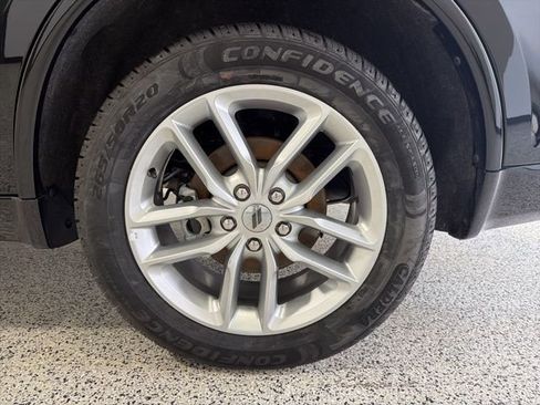 Used 2023 Dodge Durango GT image 38