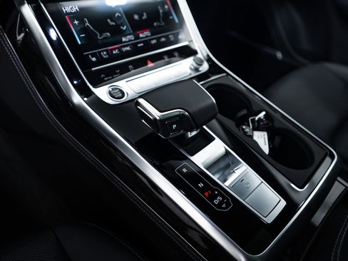 Certified 2025 Audi Q7 3.0T Premium Plus w/ Premium Plus Package image 10