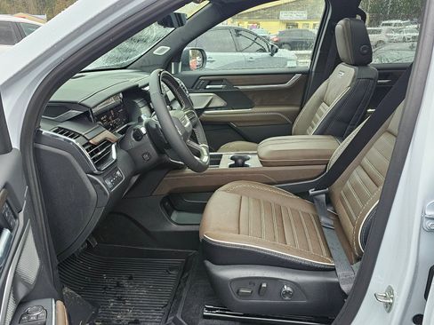 New 2026 GMC Acadia Denali Ultimate w/ LPO, Floor Liner Package image 21