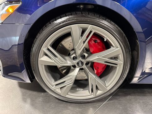 Used 2021 Audi RS 6 AWD/4WD image 2