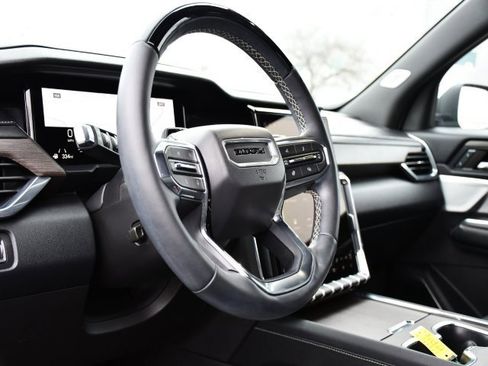 Used 2024 GMC Acadia Denali w/ Super Cruise Package image 12