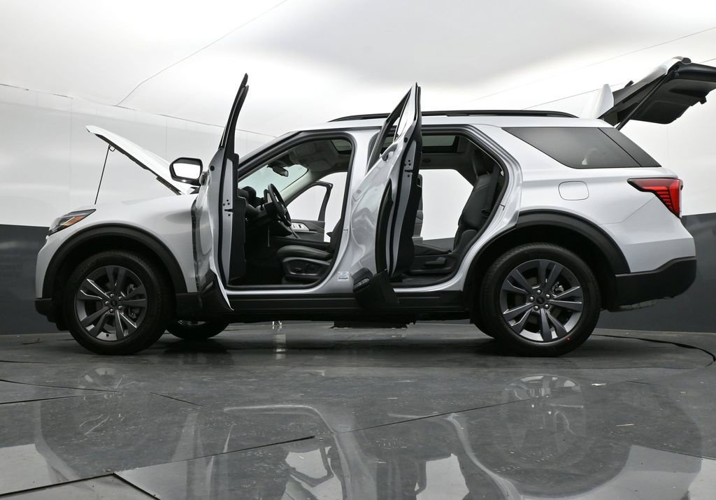 New 2026 Ford Explorer Active w/ Active Comfort Package AWD/4WD image 35