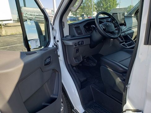 New 2025 Ford Transit 250 Base image 9