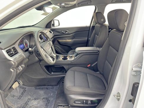 Used 2021 GMC Acadia SLE w/ Driver Convenience Package image 14