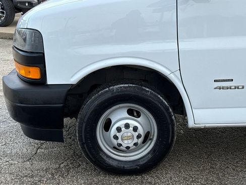 Used 2021 Chevrolet Express 4500 4500 Van w/ Power Convenience Package image 5