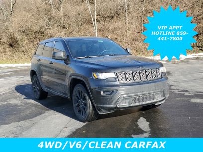 Used 2017 Jeep Grand Cherokee Altitude