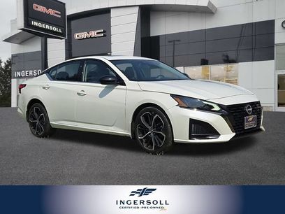 Used 2023 Nissan Altima 2.5 SR w/ SR Premium Package