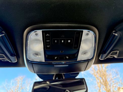 Used 2013 Dodge Charger SXT Plus image 31