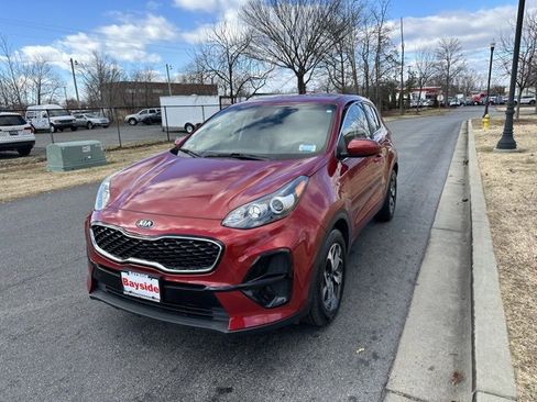 Used 2020 Kia Sportage LX image 6
