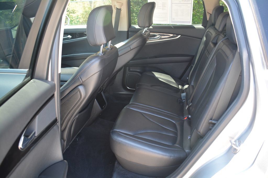 Used 2023 Lincoln Nautilus AWD w/ Premium Package image 21