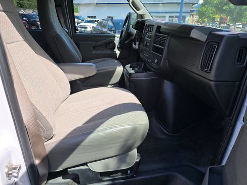 Used 2023 Chevrolet Express 3500 LS RWD image 12