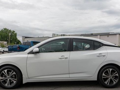 Certified 2023 Nissan Sentra SV FWD image 10