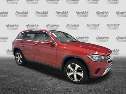 Used 2020 Mercedes-Benz GLC 300 4MATIC image 2