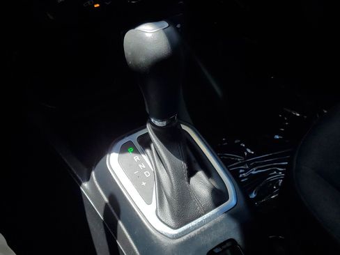 Used 2020 Jeep Renegade Latitude image 31