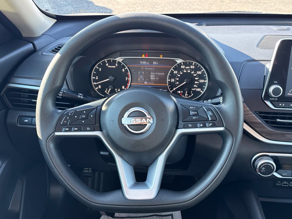 Used 2025 Nissan Altima 2.5 SV FWD image 18
