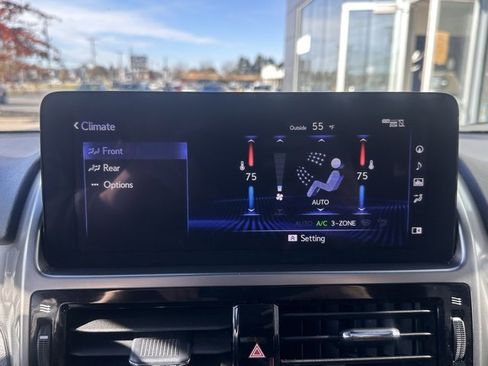 Used 2023 Lexus GX 460 Premium image 18