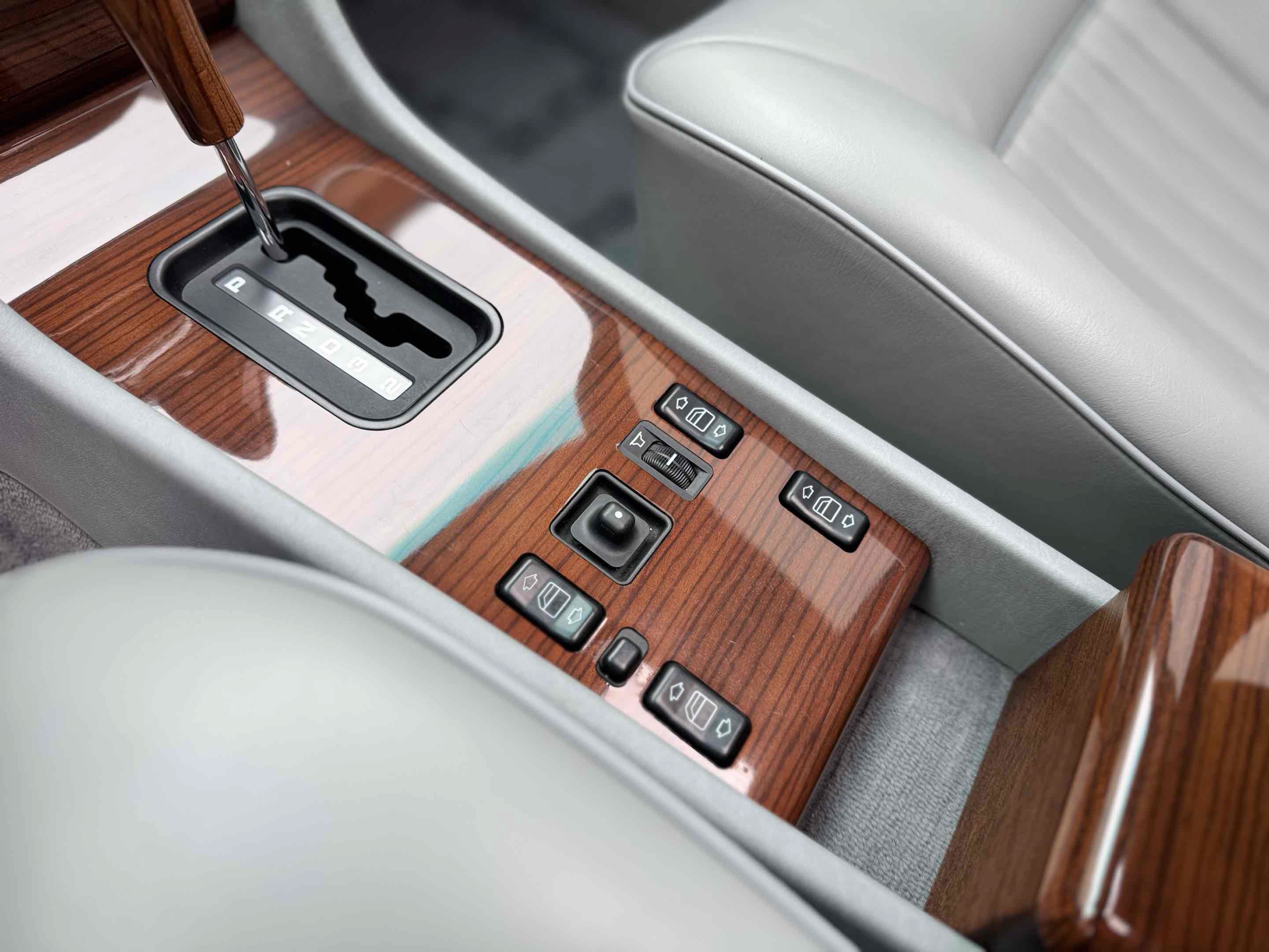 Used 1987 Mercedes-Benz 300 D Turbo image 56