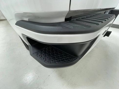 Used 2022 Chevrolet Silverado 1500 Custom AWD/4WD image 7