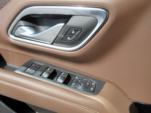 Certified 2024 Chevrolet Tahoe High Country w/ Advanced Technology Package AWD/4WD image 21