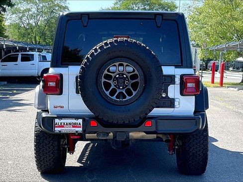 Used 2022 Jeep Wrangler Unlimited Rubicon AWD/4WD image 4