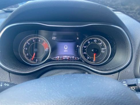 Used 2020 Jeep Cherokee Limited AWD/4WD image 18