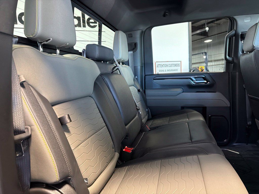 Used 2026 Chevrolet Silverado 2500 ZR2 AWD/4WD image 29