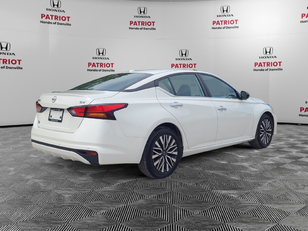 Used 2024 Nissan Altima 2.5 SV FWD image 5