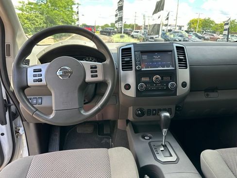 Used 2020 Nissan Frontier SV w/ Midnight Edition Floor Mats AWD/4WD image 38