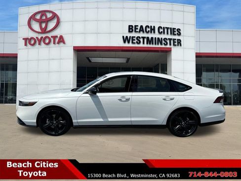 Used 2025 Honda Accord Sport image 7