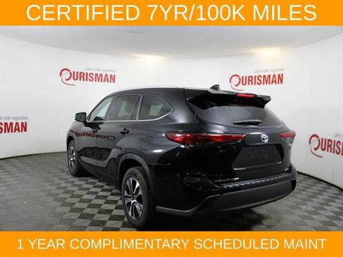 Used 2023 Toyota Highlander XLE AWD/4WD image 6