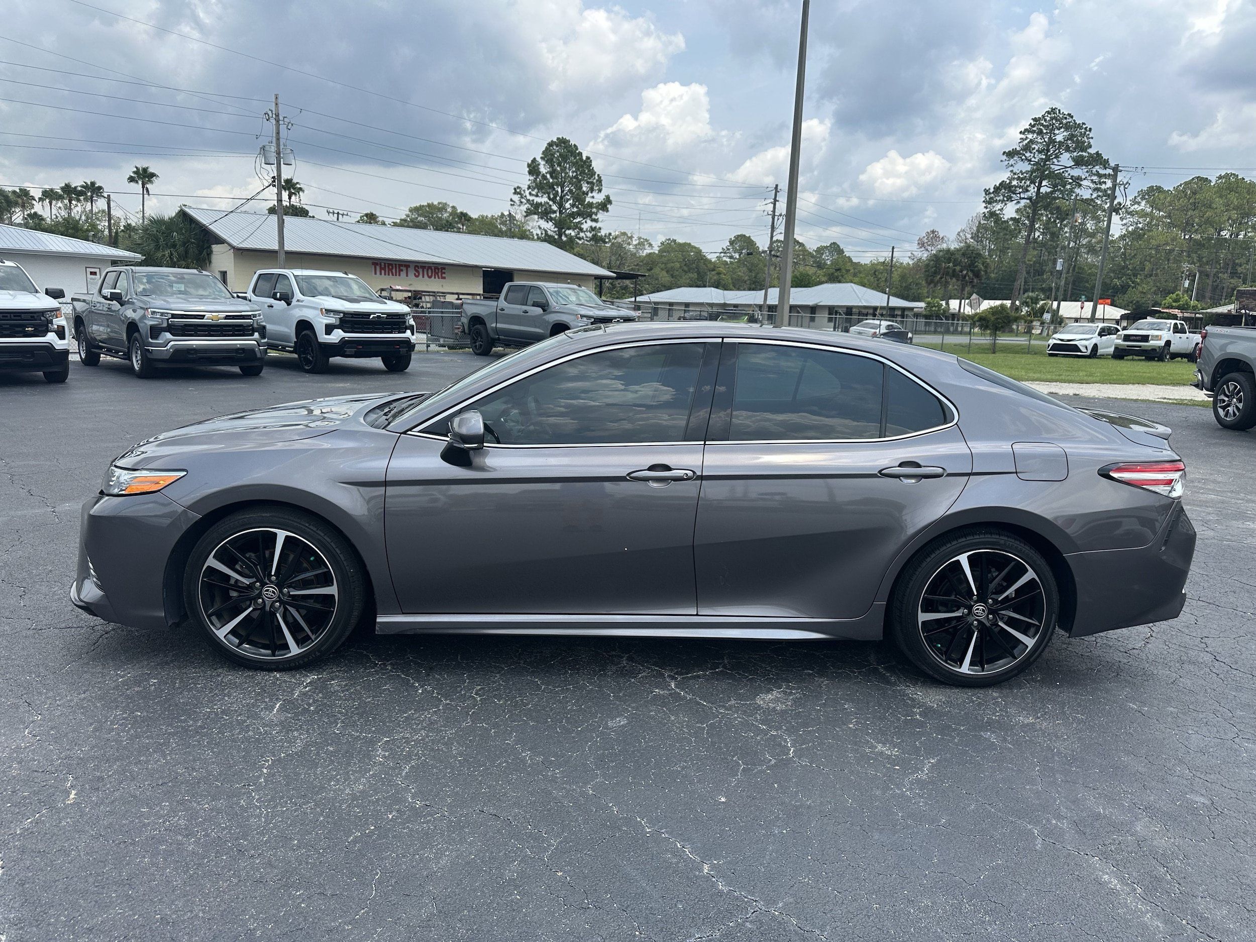 Used 2020 Toyota Camry XSE FWD image 8