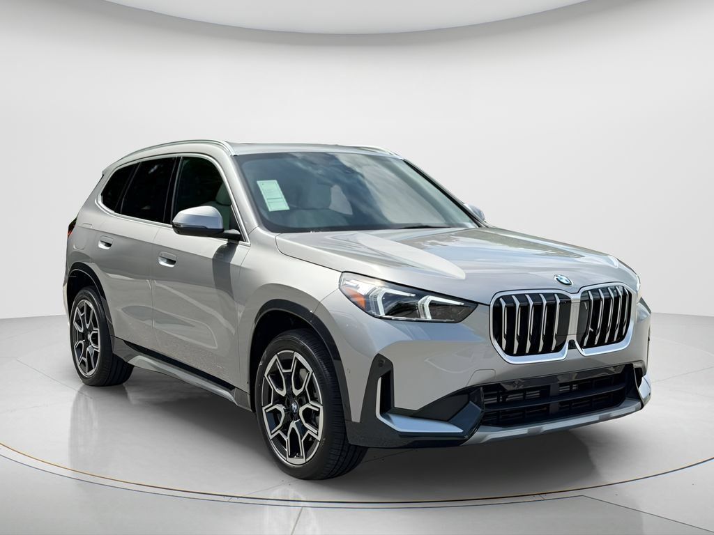 New 2026 BMW X1 xDrive28i w/ Technology Package AWD/4WD image 3