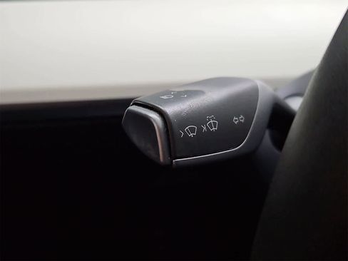 Used 2021 Tesla Model 3 Standard Range Plus image 27