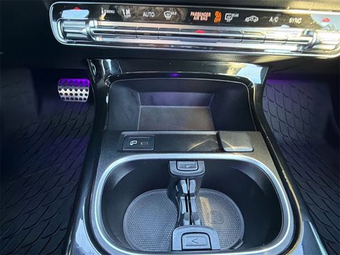 Used 2023 Mercedes-Benz CLA 250 image 33