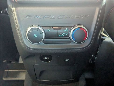 Used 2025 Ford Explorer ST-Line image 33
