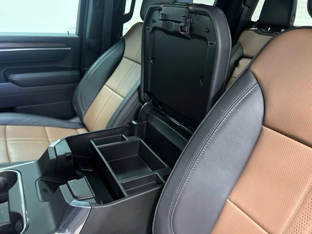 Used 2025 Chevrolet Silverado 3500 High Country w/ High Country Premium Package AWD/4WD image 23