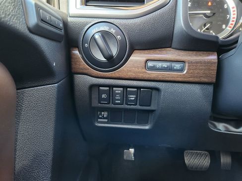 Used 2017 Nissan Titan Platinum Reserve image 26