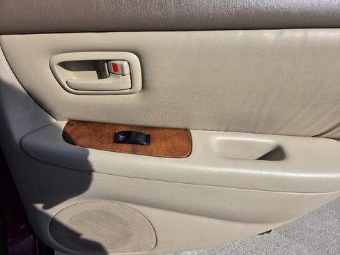 Used 2001 Lexus ES 330 FWD image 27