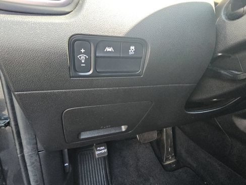 Used 2022 Kia Sorento S AWD/4WD image 22