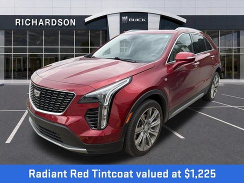 Used 2023 Cadillac XT4 Premium Luxury w/ Cold Weather Package AWD/4WD image 4