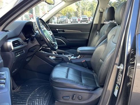 Used 2021 Kia Telluride EX w/ EX Premium Package image 3