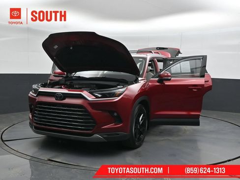 Used 2024 Toyota Grand Highlander AWD image 61