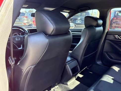 Used 2018 Honda Accord Sport image 14