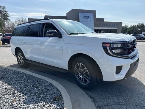 New 2026 Ford Expedition Max Active image 2