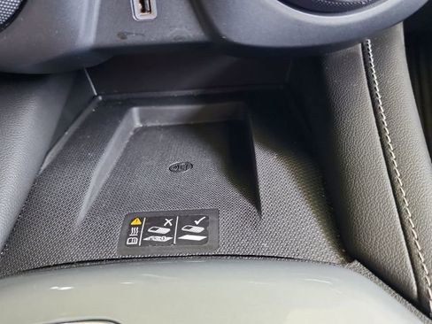 Used 2023 Chevrolet Blazer LT w/ Convenience Package FWD image 17