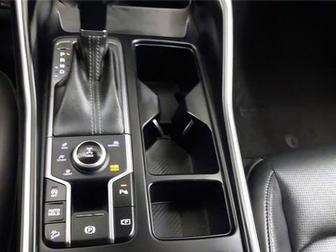 Used 2024 Kia Sorento S image 23