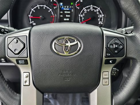 Used 2020 Toyota 4Runner SR5 Premium w/ Moonroof Package image 24