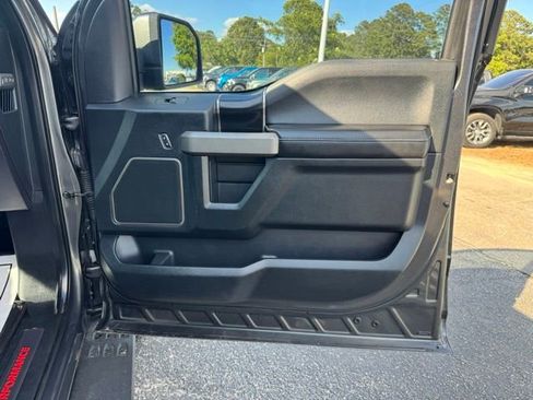 Used 2017 Ford F150 Raptor w/ Equipment Group 802A Luxury AWD/4WD image 9